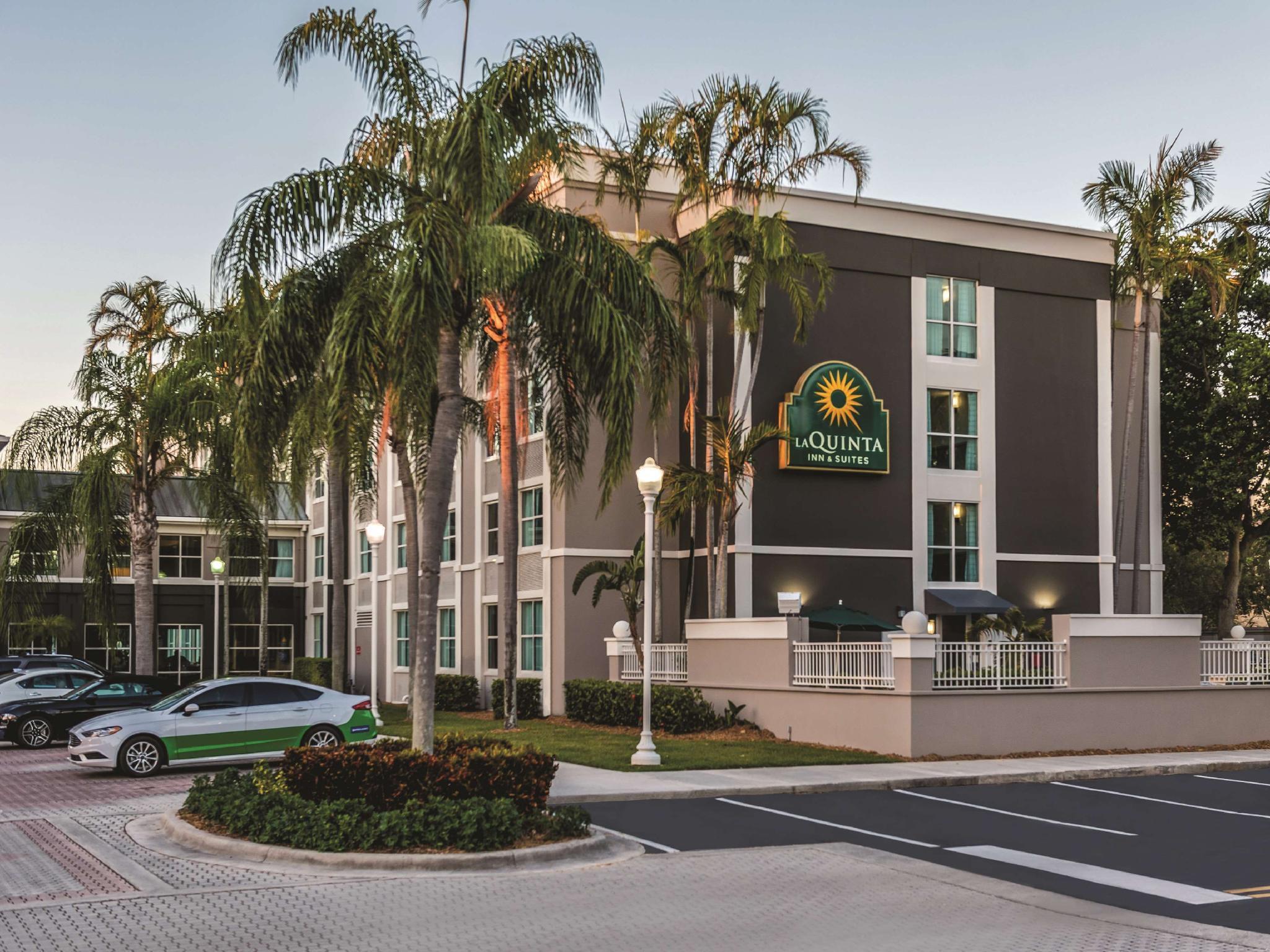 Готель La Quinta By Wyndham Plantation At Sw 6Th St Екстер'єр фото